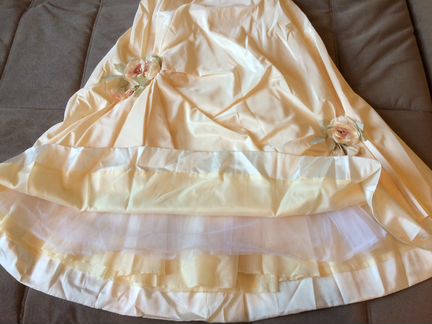 Платье свадебное для изящной невесты