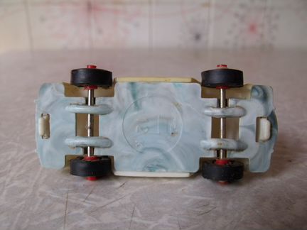 Игрушка СССР - машинка Победа маленькая