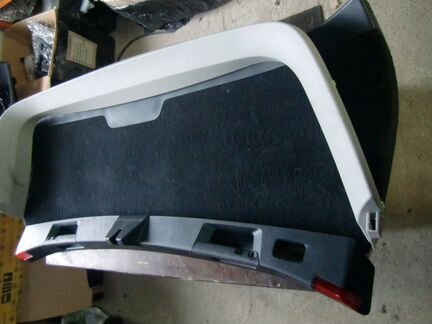 Обшивки двери багажника Mercedes W212 Avant