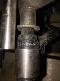 Форсунка топливная 06H906036G для ауди А4 А5 ку5