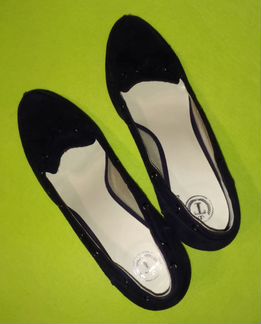 Замшевые туфли от Tervolina на каблуке, р.39