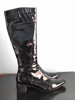 Итальянские лаковые сапоги