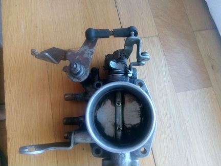 Дросельная заслонка Бмв е 34 Е34 520 BMW E34 E