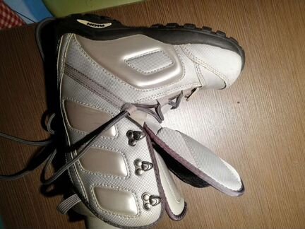 Ботинки сноубордические детские 22см atom