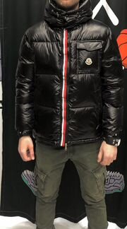 Пуховик Moncler