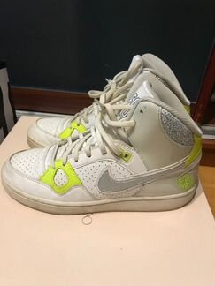 Кроссовки Nike женские 39 р-р