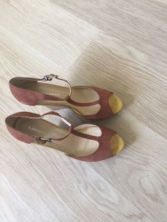 Босоножки Carlo Pazolini 38