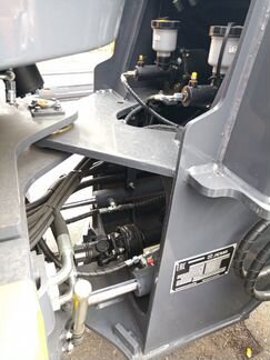 Фронтальный погрузчик xcmg LW330FN