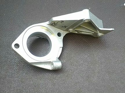 Кронштейн стартера на Yamaha 25B-30H