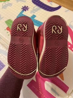 Ботинки на девочку reima