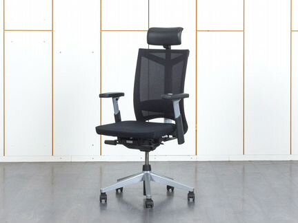 Кресло руководителя Haworth Comforto A3