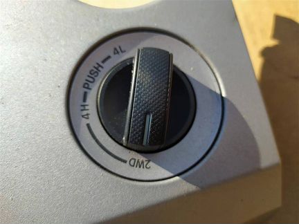 Кнопка Toyota Tundra 5.7 i АКПП 2011