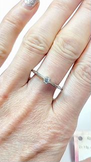 Золотое кольцо с природным бриллиантом. Новое