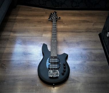 Music Man Bass Bongo Special 5 String HH