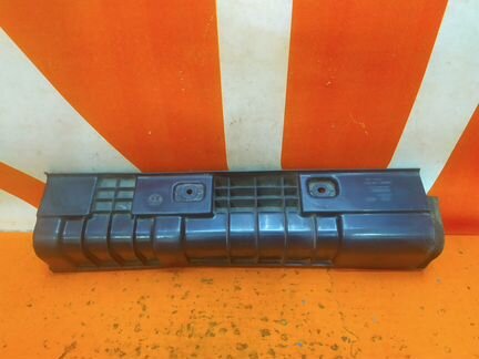 Дефлектор радиатора левый Hyundai Solaris 1