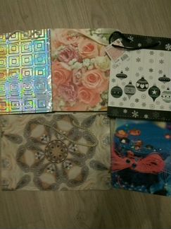 Подарочные пакеты