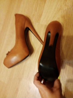 Туфли кожаные на шпильке
