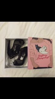Чёрные Босоножки Jeffrey Campbell