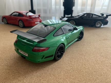 1/18 Porsche 911 GT3 Rs зелёный