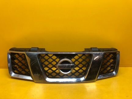 Решетка радиатора Nissan Navara D40 2004-2015