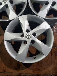 Диски бу оригинал R16 LU на Nissan