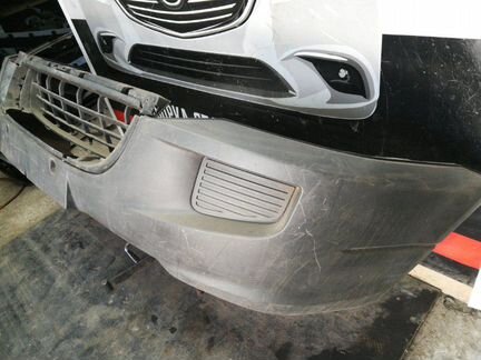 Бампер передний Volkswagen Crafter