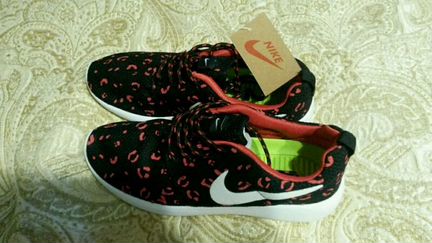 Новые женские кроссовки Nike Roshe Run