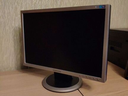 Монитор Samsung