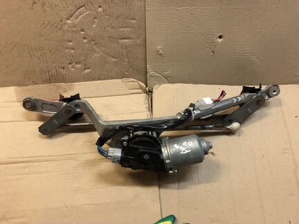 Трапеция стеклоочистителя Toyota Auris 150