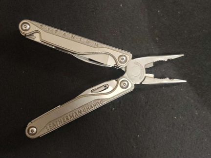 Мультитул leatherman charge tti