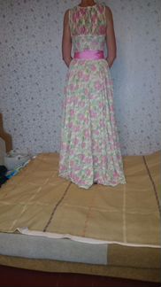 Нарядное платье р.46-48