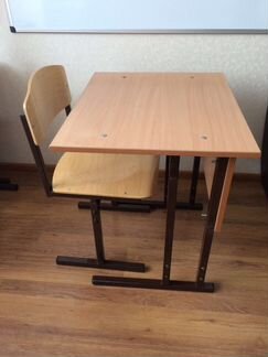Школьная парта со стулом