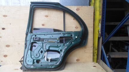 Дверь Ниссан Альмера Н15 Almera N15 задняя правая