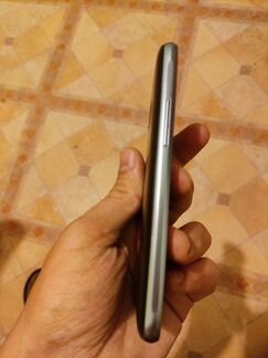 Телефон Samsung j1 4g/lte